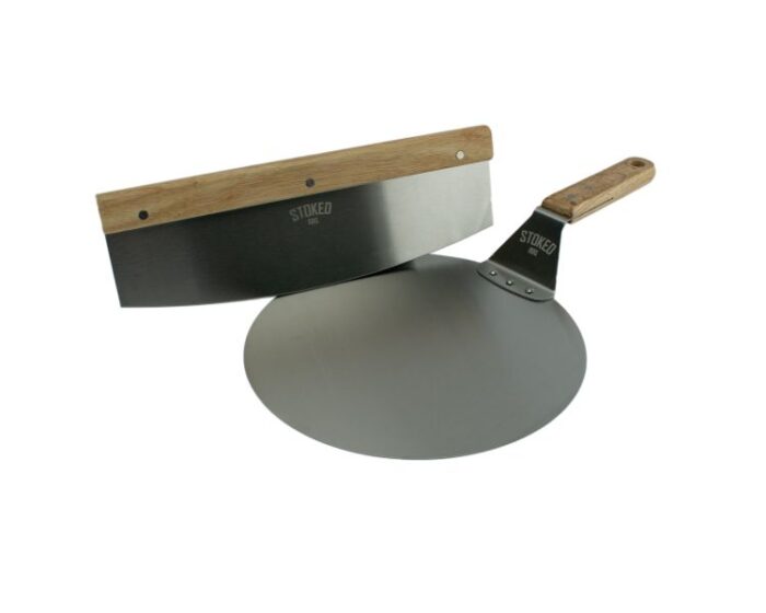 Snijder en pizzaschep stoked braai pizza tools